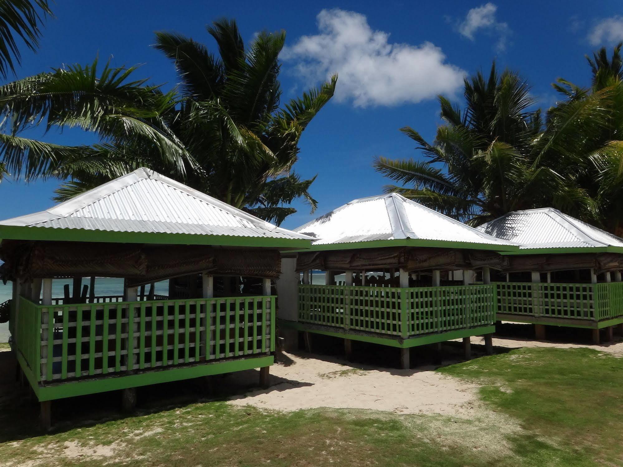 Tailua Beach Fales Manase Exterior photo