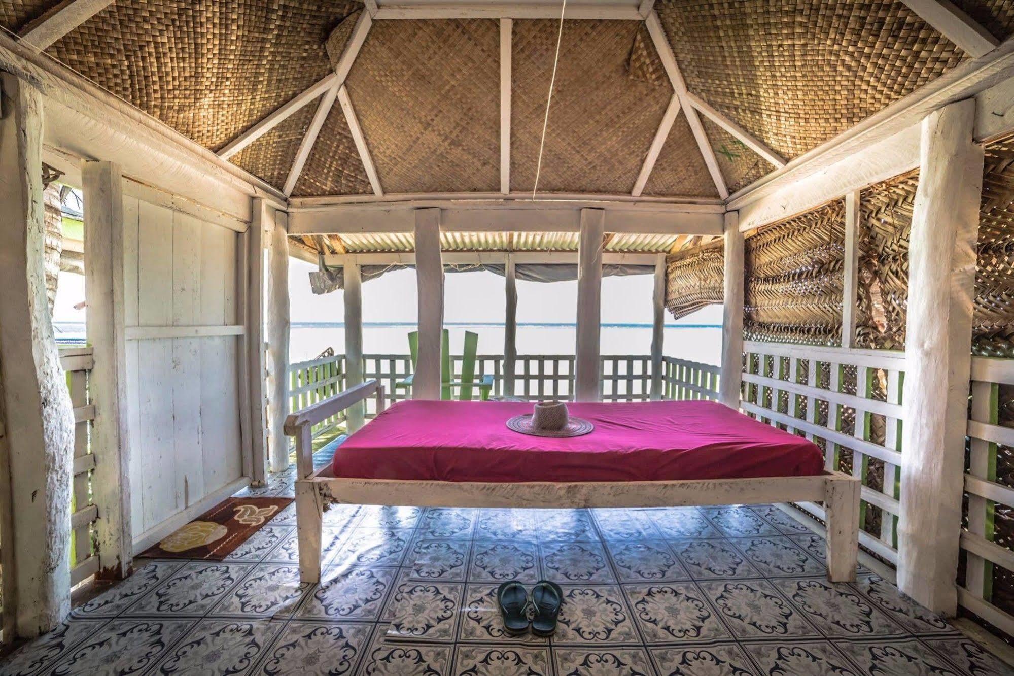 Tailua Beach Fales Manase Exterior photo
