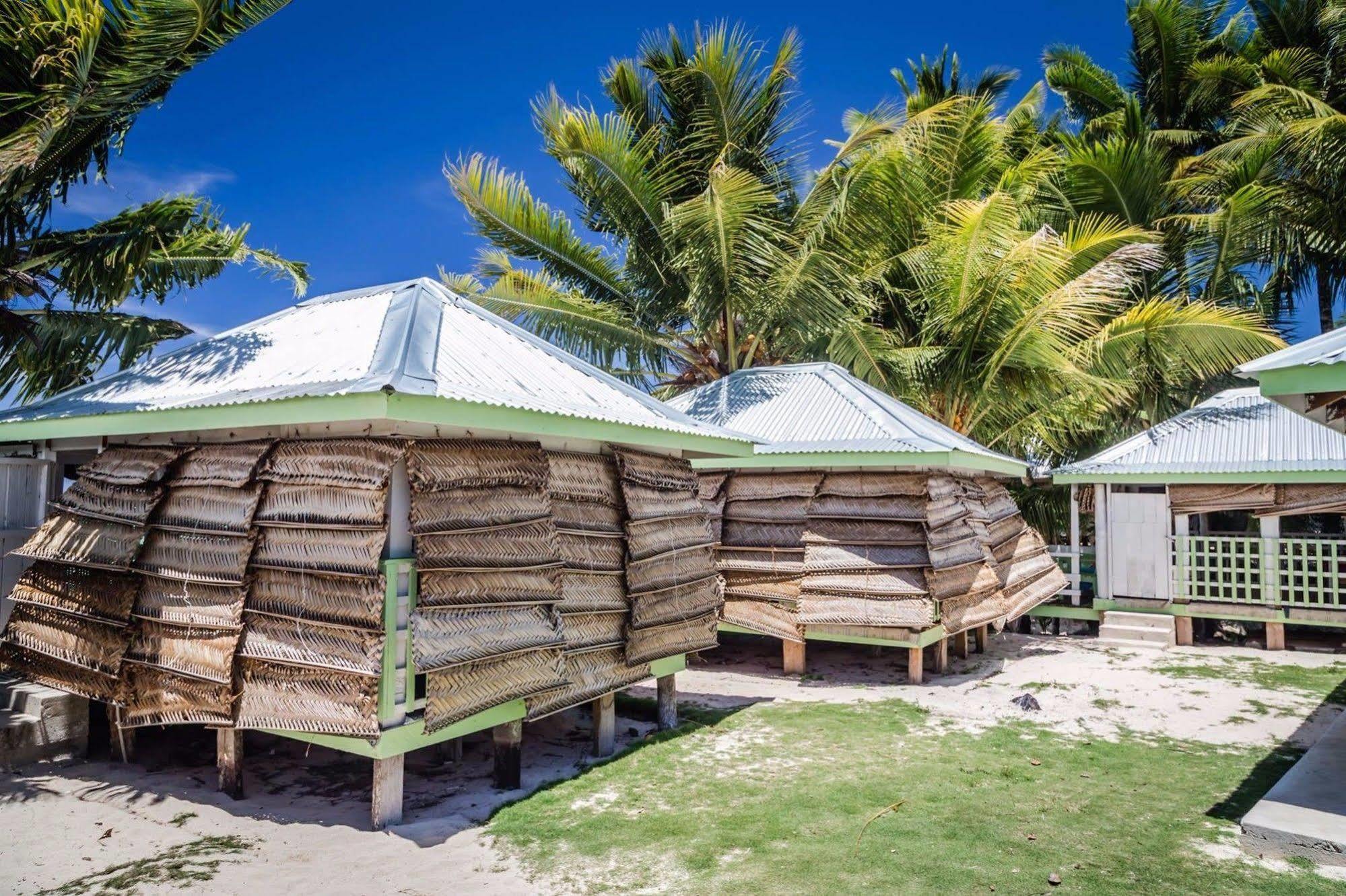 Tailua Beach Fales Manase Exterior photo